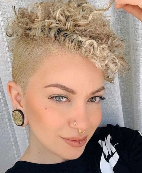short-haircuts-for-curly-hair-2021-02_5 Short haircuts for curly hair 2021