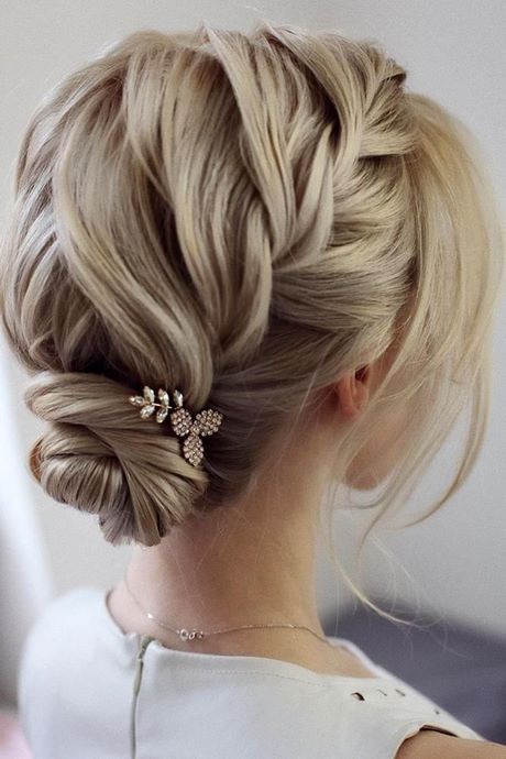 wedding-updos-2021-38_5 Wedding updos 2021