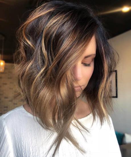 2019-medium-length-layered-haircuts-13_17 2019 medium length layered haircuts