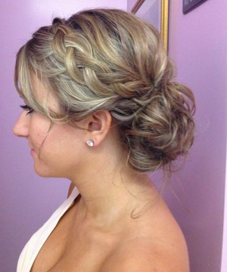 hairstyle-updo-2019-07_7 Hairstyle updo 2019