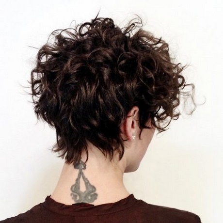natural-curly-hairstyles-2019-76_10 Natural curly hairstyles 2019