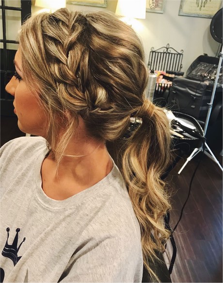 prom-hair-trends-2019-55_13 Prom hair trends 2019