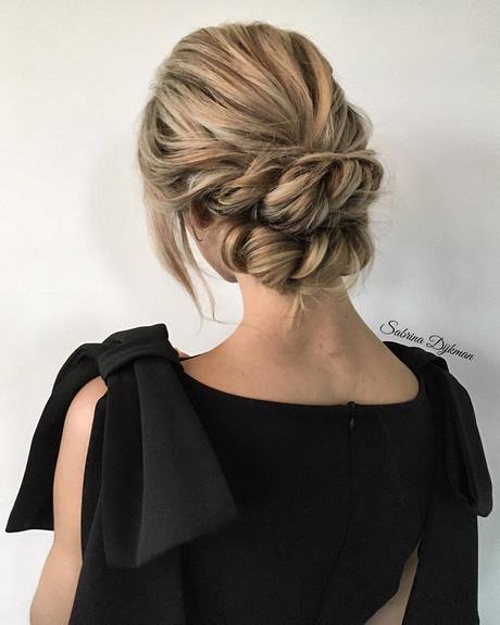 updo-hairstyles-2022-45_10 Updo hairstyles 2022