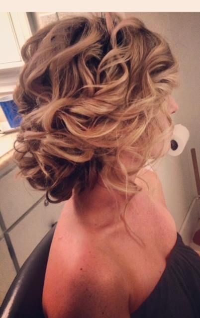 updo-hairstyles-2022-45_12 Updo hairstyles 2022