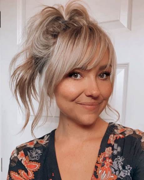 hairstyles-with-side-bangs-2023-87_3 Hairstyles with side bangs 2023
