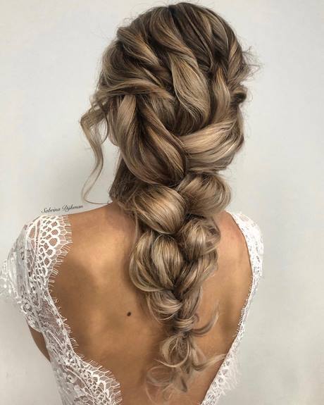 new-prom-hairstyles-2023-99 New prom hairstyles 2023