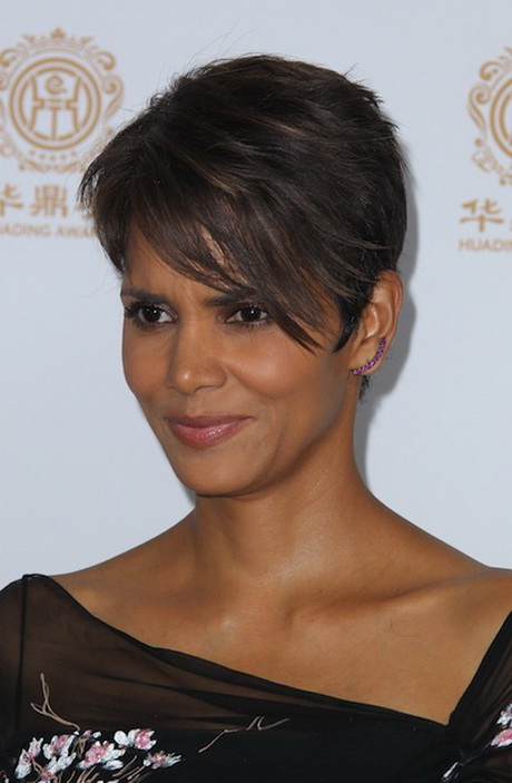 halle-berry-short-hairstyles-87_18 Halle berry short hairstyles