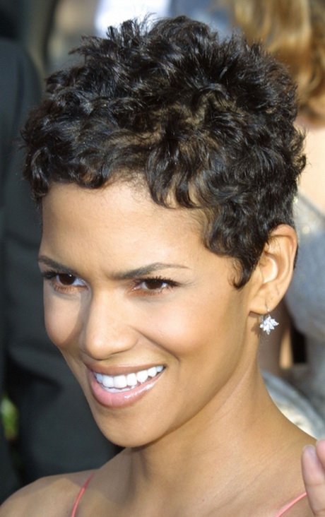 short-curly-hairstyles-for-round-faces-99 Short curly hairstyles for round faces