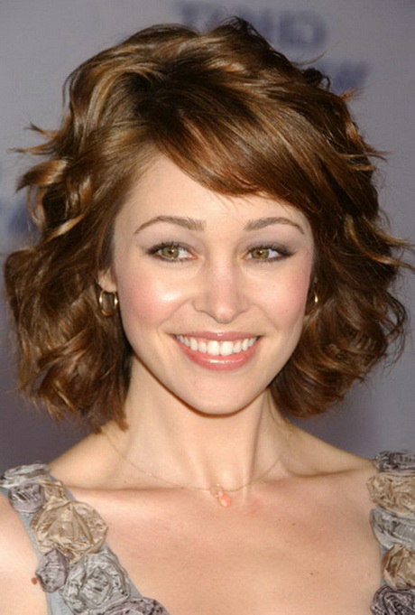 short-hairstyles-for-thick-wavy-hair-76_15 Short hairstyles for thick wavy hair