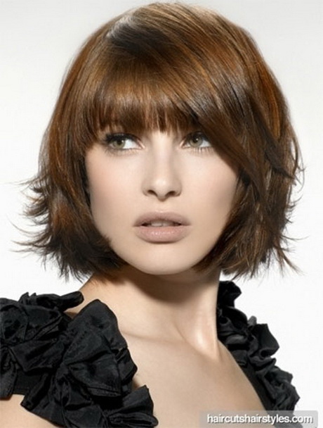 short-layered-haircuts-with-bangs-65_2 Short layered haircuts with bangs