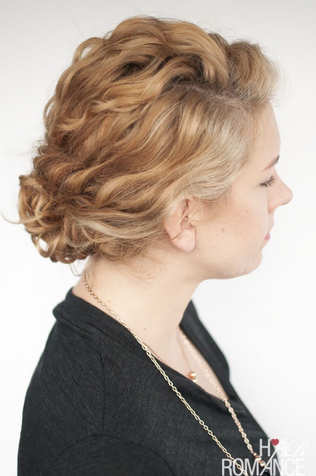 easy-updos-for-thick-curly-hair-22_15 Easy updos for thick curly hair