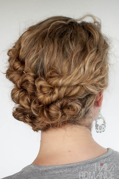easy-updos-long-curly-hair-05_19 Easy updos long curly hair