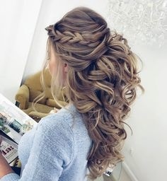 hairstyles-half-up-half-down-for-prom-80_18 Hairstyles half up half down for prom