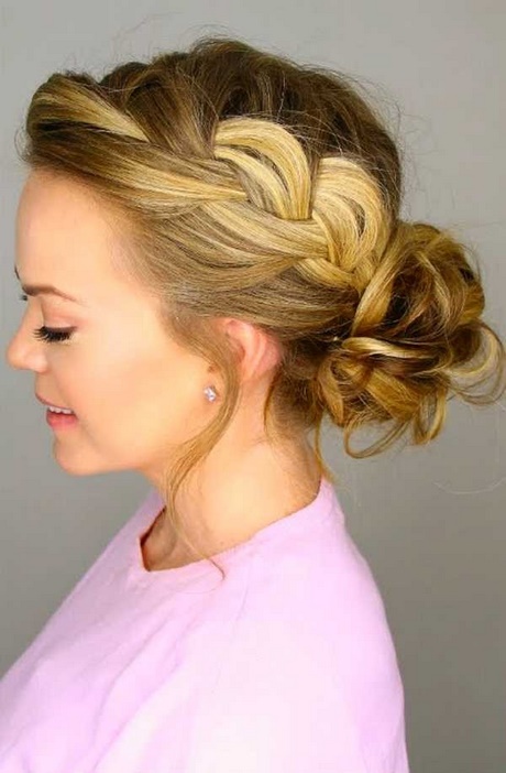 hairstyles-messy-bun-79_8 Hairstyles messy bun