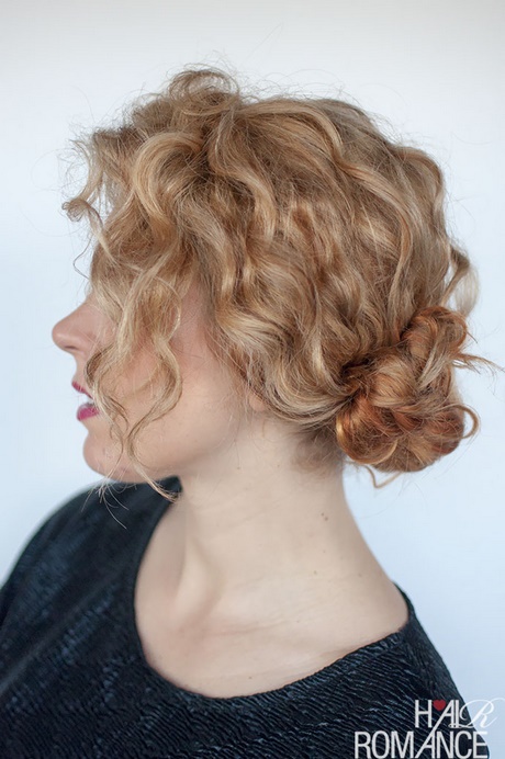 hairstyles-you-can-do-with-curly-hair-32_18 Hairstyles you can do with curly hair