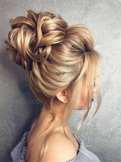 updos-for-long-hair-pictures-66_14 Updos for long hair pictures