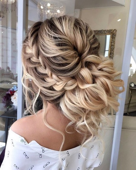 wedding-updos-for-long-thick-hair-73_3 Wedding updos for long thick hair