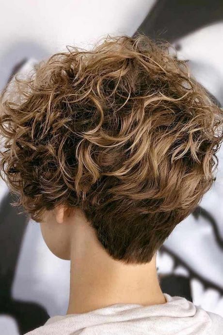 cute-short-curly-haircuts-2020-66_10 Cute short curly haircuts 2020