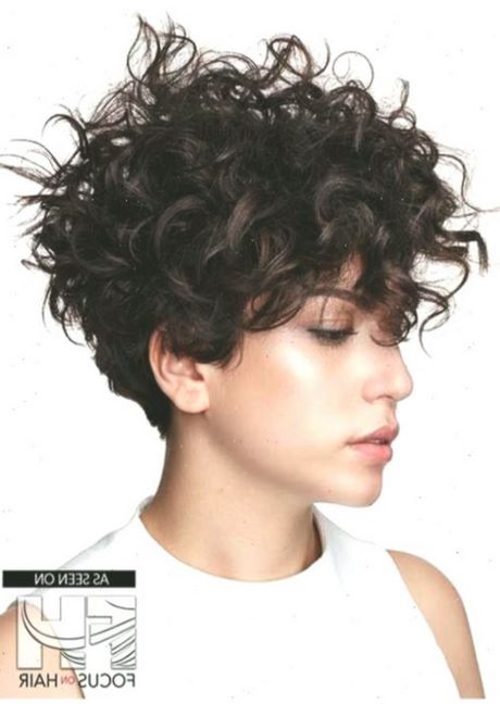 cute-short-curly-haircuts-2020-66_5 Cute short curly haircuts 2020