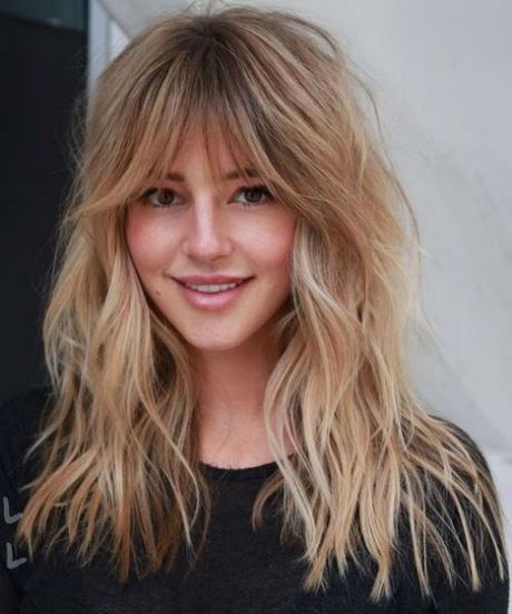 hairstyles-for-long-hair-with-fringe-2020-10_3 Hairstyles for long hair with fringe 2020