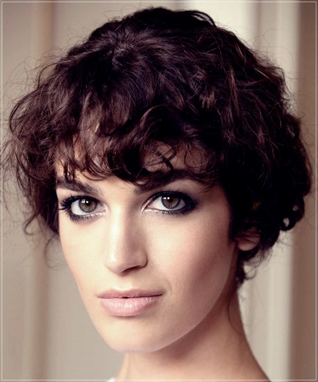 hairstyles-for-short-curly-hair-2020-56_16 ﻿Hairstyles for short curly hair 2020