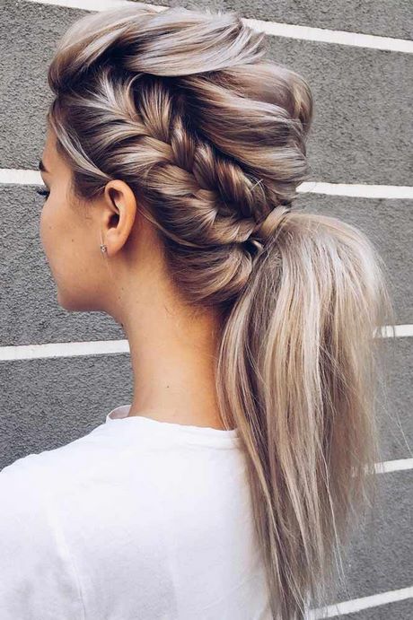 hottest-prom-hairstyles-2020-76_17 Hottest prom hairstyles 2020