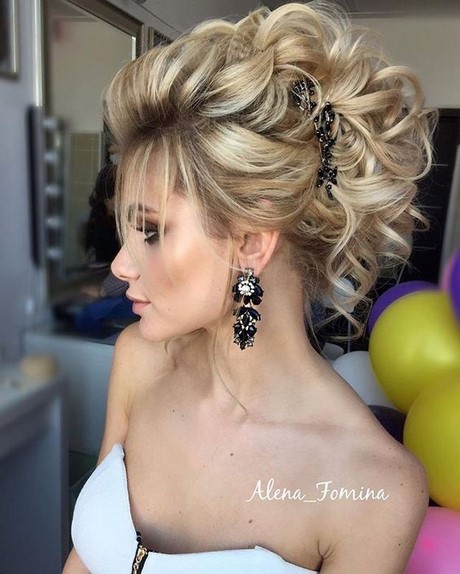 matric-dance-hairstyles-2020-48_8 Matric dance hairstyles 2020