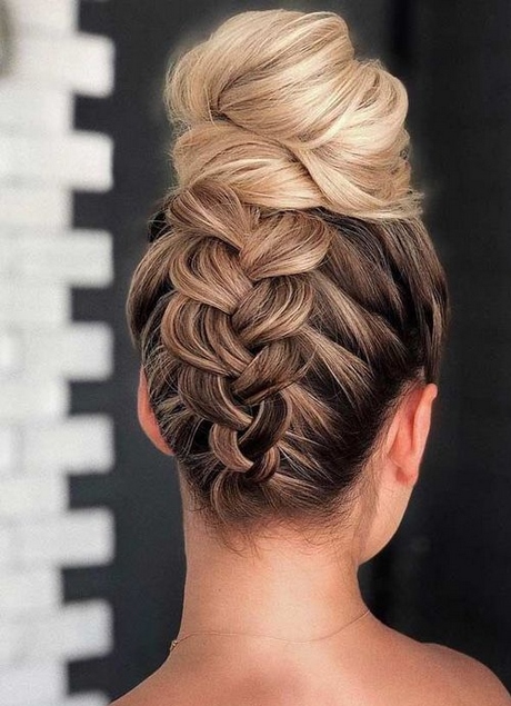 medium-updo-hairstyles-2020-41_6 Medium updo hairstyles 2020