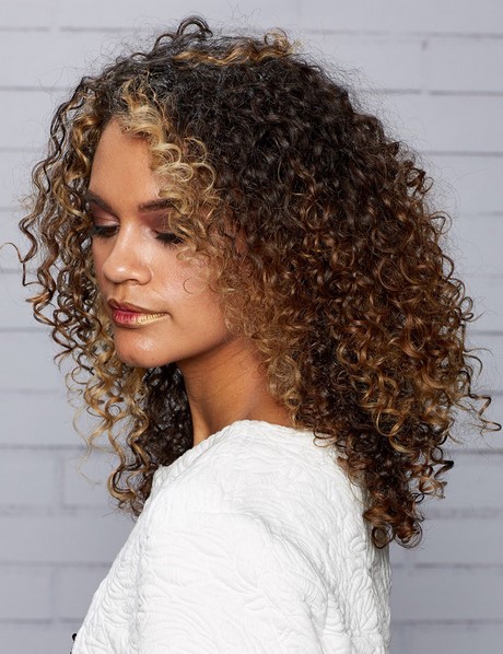 short-hair-curly-styles-2020-94_2 Short hair curly styles 2020