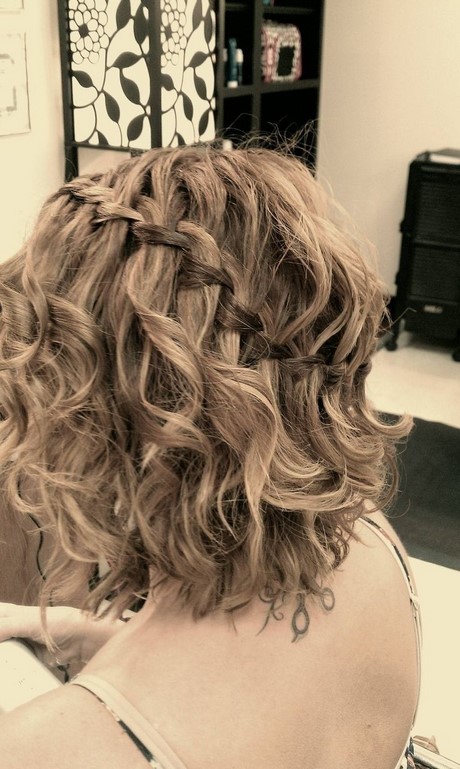 short-hairstyles-for-prom-2020-46_18 Short hairstyles for prom 2020