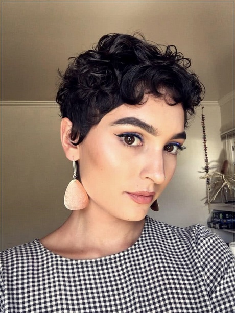 2021-short-hairstyles-for-curly-hair-82_12 2021 short hairstyles for curly hair