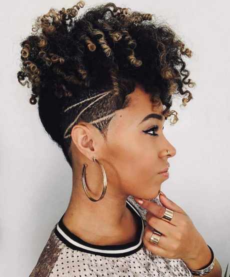 latest-short-curly-hairstyles-2021-15_7 Latest short curly hairstyles 2021