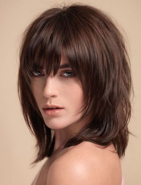 trendy-medium-length-haircuts-for-2021-01_5 Trendy medium length haircuts for 2021