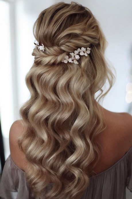 wedding-hairstyles-for-long-hair-2021-78_13 Wedding hairstyles for long hair 2021