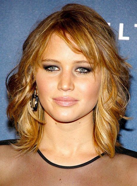 best-haircut-for-wavy-hair-and-round-face-50_17 Best haircut for wavy hair and round face