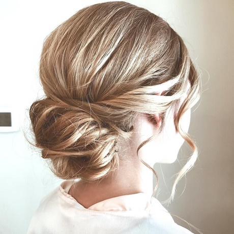 classic-updo-hairstyles-for-long-hair-04_6 Classic updo hairstyles for long hair
