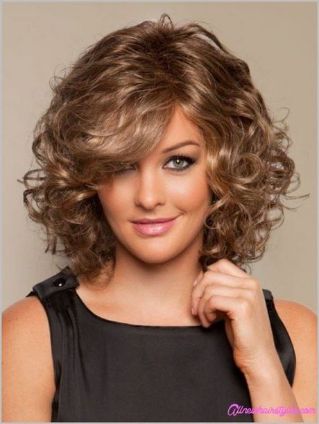 haircut-for-curly-hair-round-face-01_4 Haircut for curly hair round face