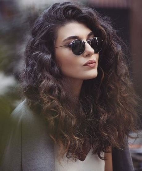 new-curly-hairstyles-2019-21_12 New curly hairstyles 2019