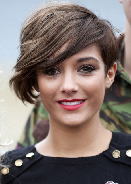 popular-short-haircuts-for-round-faces-96_11 Popular short haircuts for round faces