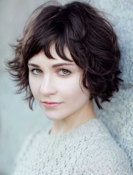 short-hairstyles-for-curly-hair-with-bangs-14_12 Short hairstyles for curly hair with bangs