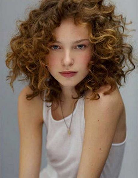 short-to-medium-hairstyles-for-curly-hair-10_10 Short to medium hairstyles for curly hair