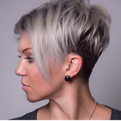 stylish-short-hairstyles-for-round-faces-85_17 Stylish short hairstyles for round faces