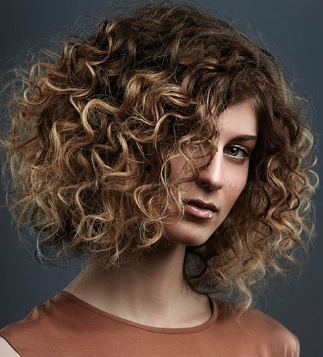 trendy-hairstyles-for-curly-hair-60_19 Trendy hairstyles for curly hair