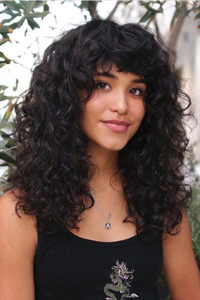 popular-curly-hairstyles-2022-53_4 Popular curly hairstyles 2022