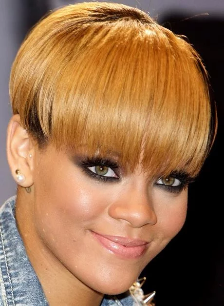 rihanna-short-hair-styles-2023-52_6-13 Rihanna short hair styles 2023