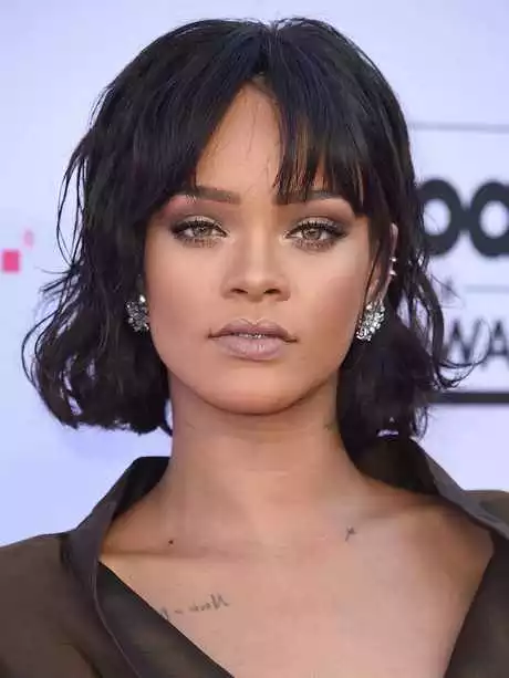 rihanna-short-hair-styles-2023-52_7-14 Rihanna short hair styles 2023