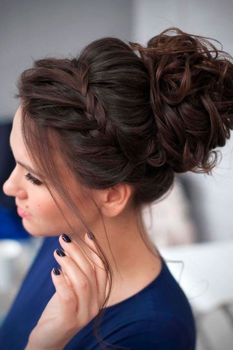 bridesmaid-bun-hairstyles-36_6 Bridesmaid bun hairstyles