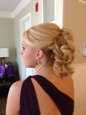 bridesmaid-hair-designs-66_14 Bridesmaid hair designs