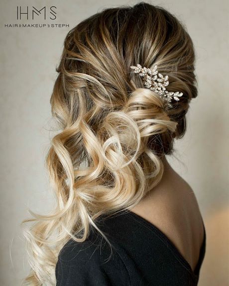 bridesmaid-hair-to-the-side-63 Bridesmaid hair to the side