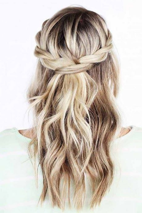bridesmaid-hairdos-for-long-hair-56_19 Bridesmaid hairdos for long hair